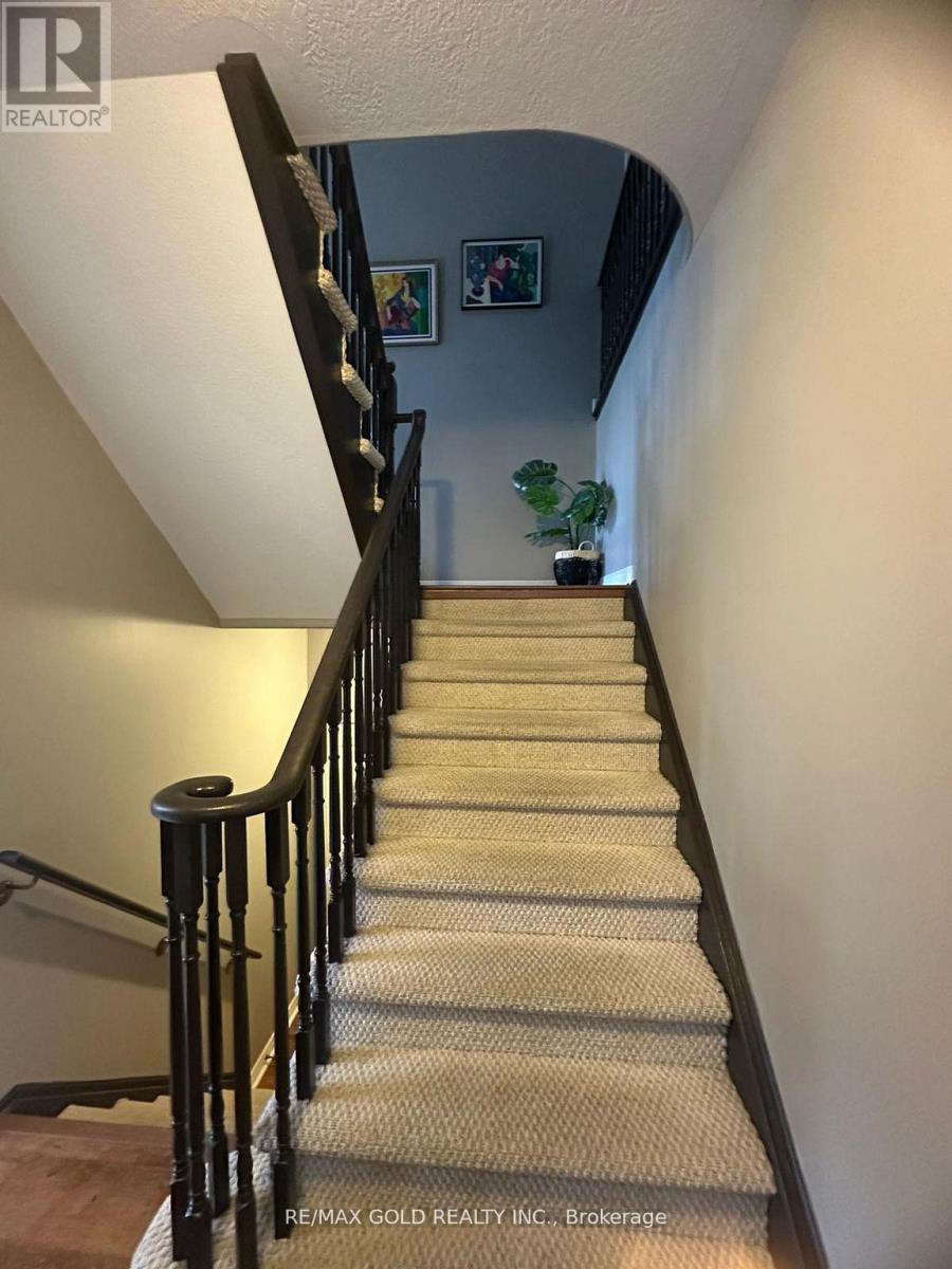 28 Sovereign's Gate, Barrie (Innis-Shore), Ontario  L4N 0K7 - Photo 15 - S12930466