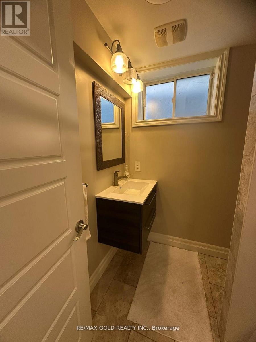 28 Sovereign's Gate, Barrie (Innis-Shore), Ontario  L4N 0K7 - Photo 30 - S12930466