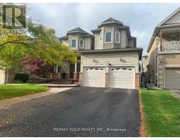 28 SOVEREIGN'S GATE, Barrie, Ontario