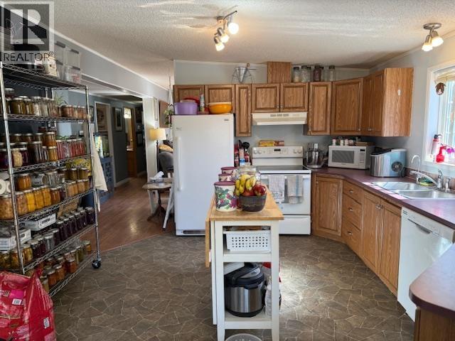 11834 Watson Place, Topley, British Columbia  V0J 2Y0 - Photo 3 - R3103799