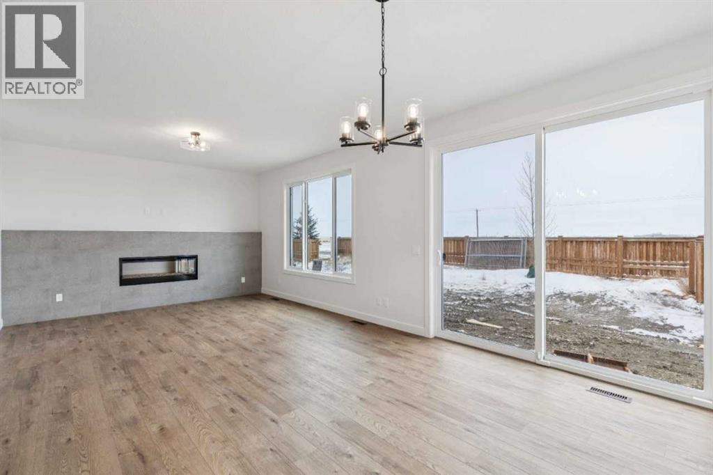 190 Northern Lights Crescent, Langdon, Alberta  T0J 1X2 - Photo 14 - A2272636