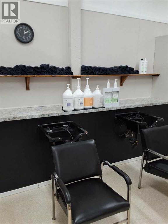 319 Main Street, Trochu, Alberta  T0M 2C0 - Photo 17 - A2275446