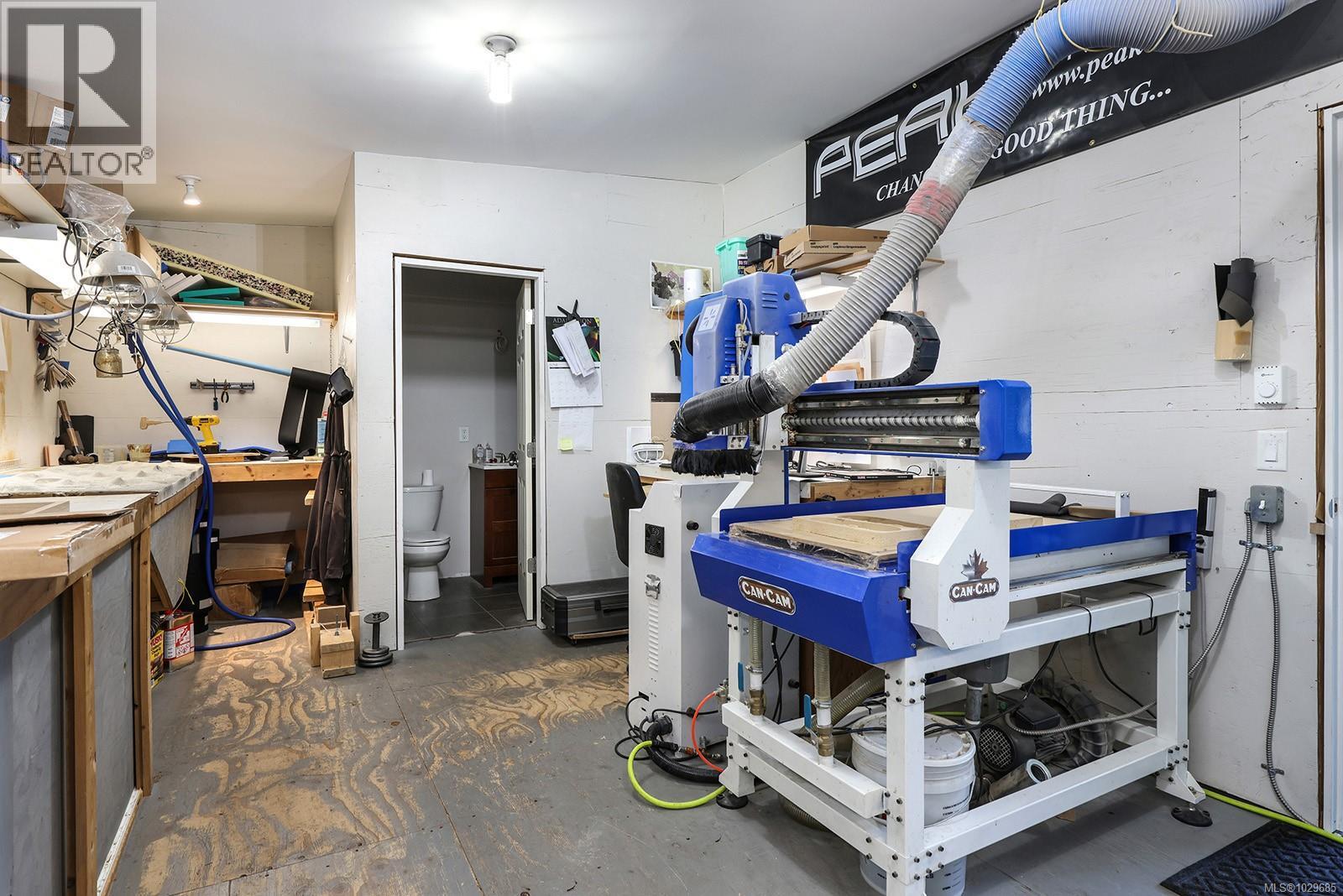 5862 Aldergrove Dr, Courtenay, British Columbia  V9J 1W2 - Photo 42 - 1029685