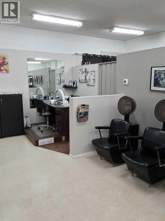 319 Main Street, Trochu, Alberta  T0M 2C0 - Photo 33 - A2275446