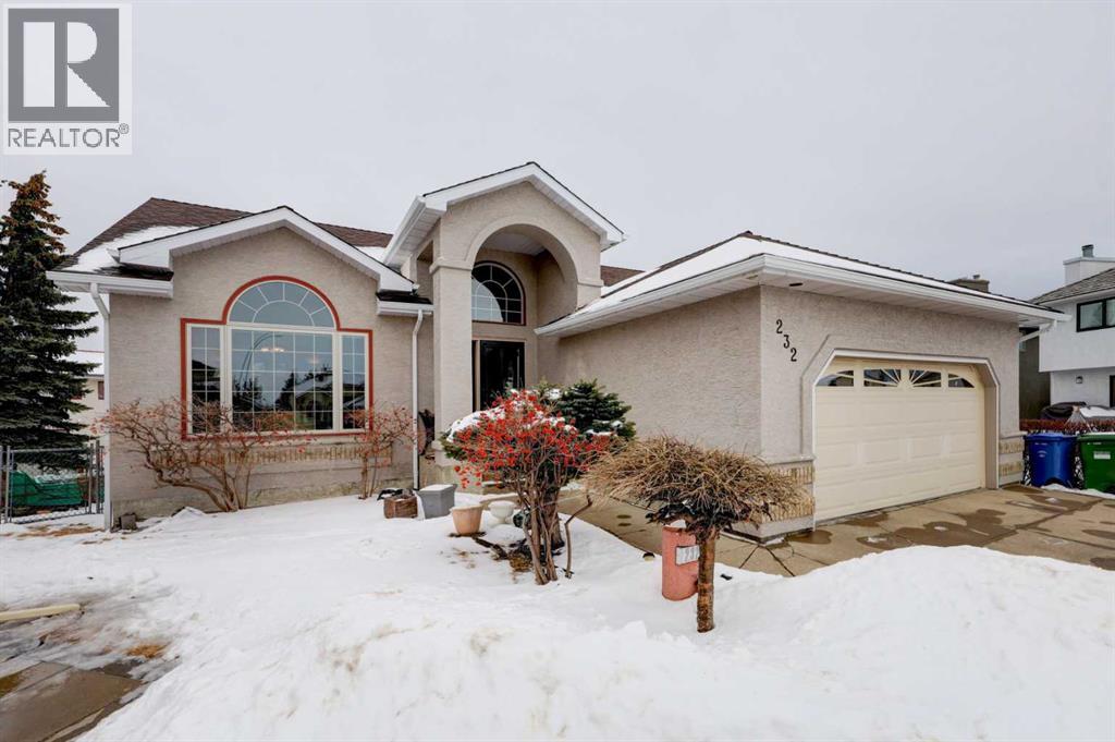 232 Hampshire Place Nw, Calgary, Alberta  T3A 4Y7 - Photo 2 - A2292276