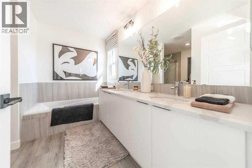 35 Creekside Rise Sw, Calgary, Alberta  T2X 5V9 - Photo 8 - A2289222