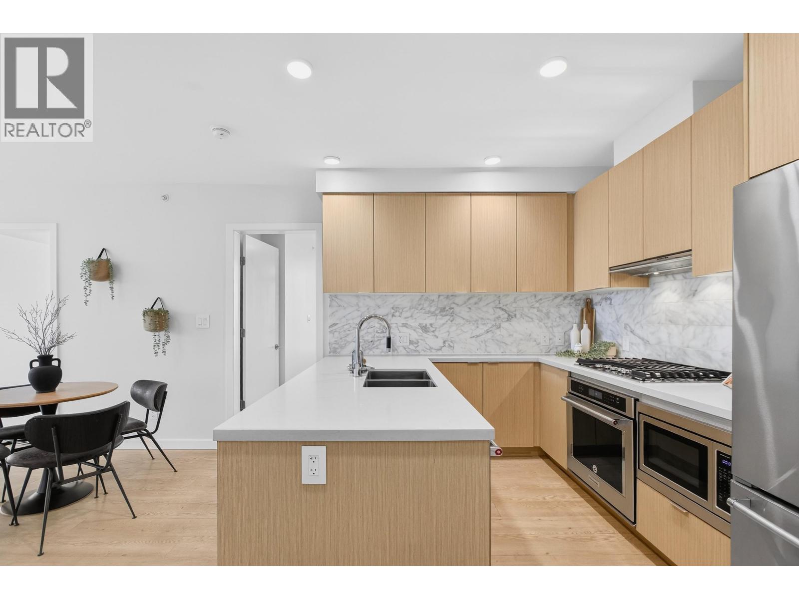 1706 530 Whiting Way, Coquitlam, British Columbia  V3J 0J4 - Photo 10 - R3096048