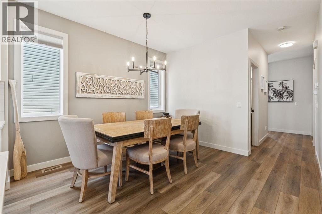 196 Emberside Hollow, Cochrane, Alberta  T4C 2A3 - Photo 5 - A2295300