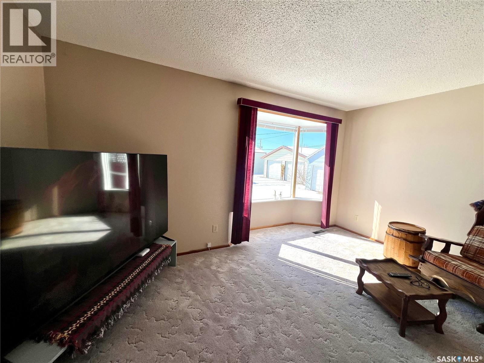 318 Brownlee Street, Morse, Saskatchewan  S0H 3C0 - Photo 11 - SK031464