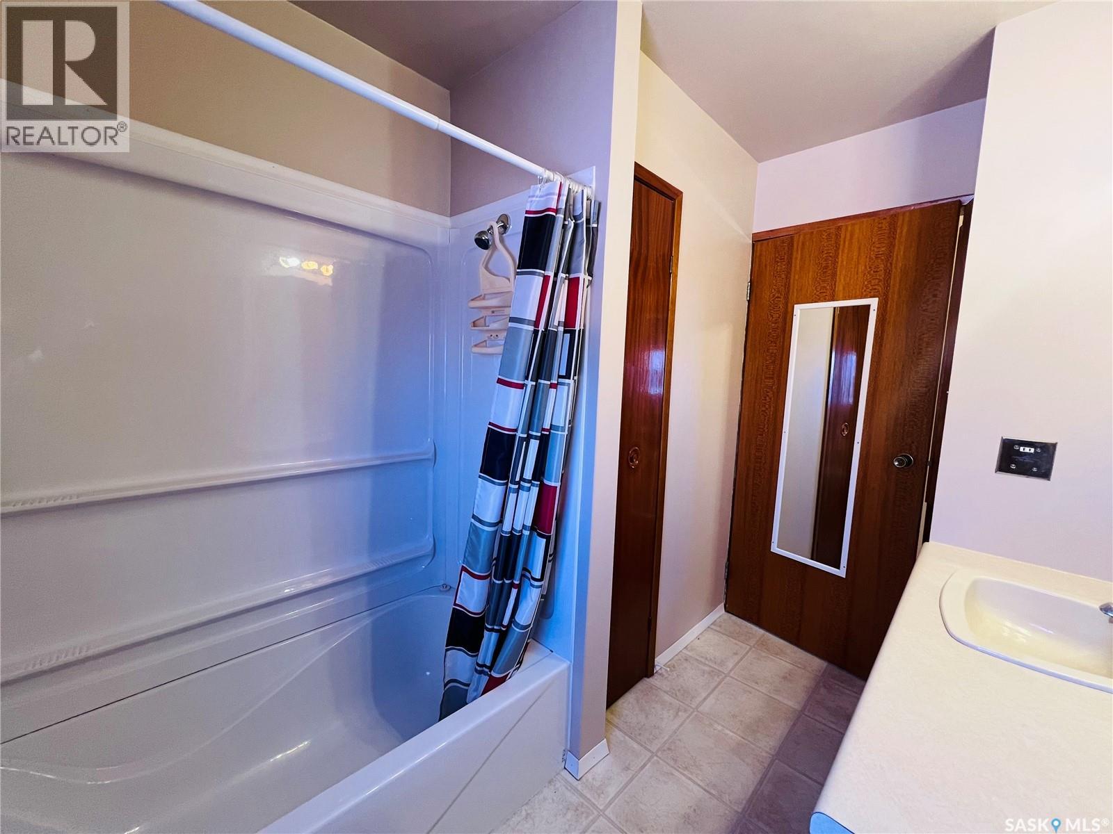 318 Brownlee Street, Morse, Saskatchewan  S0H 3C0 - Photo 12 - SK031464