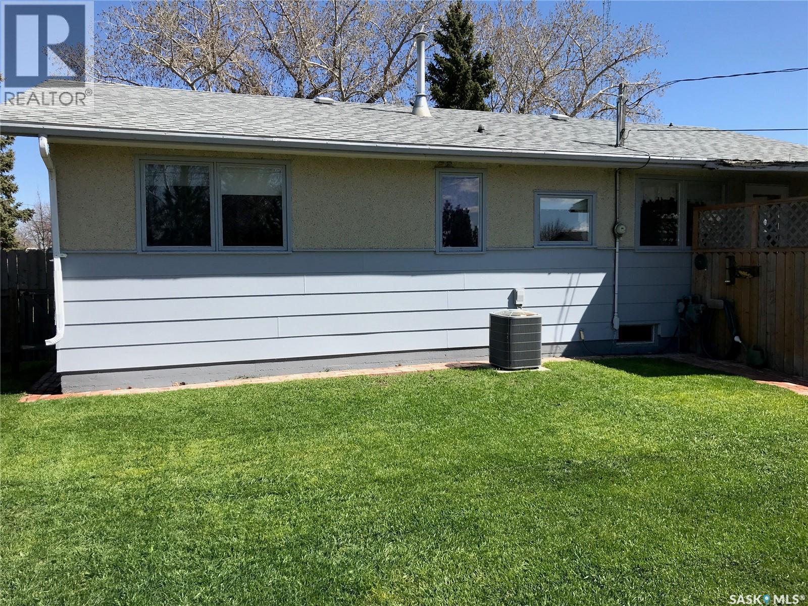 318 Brownlee Street, Morse, Saskatchewan  S0H 3C0 - Photo 23 - SK031464