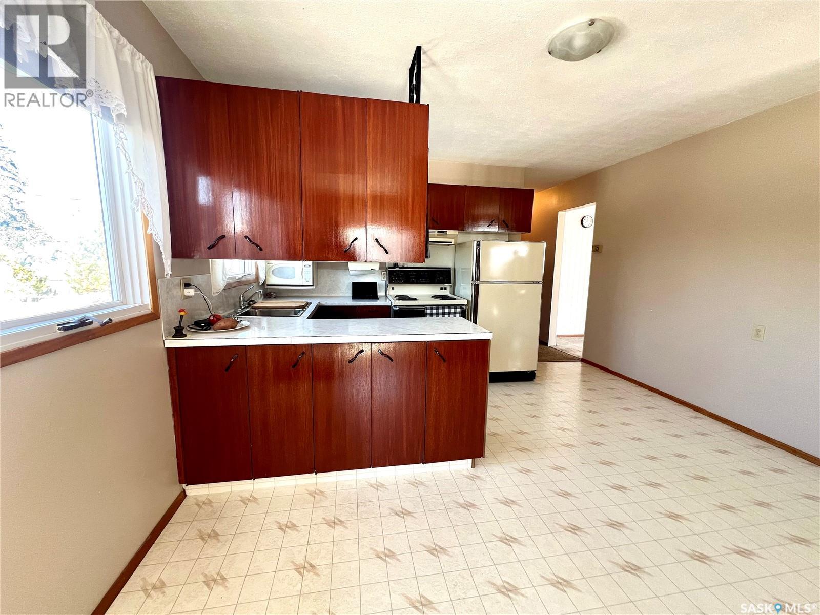 318 Brownlee Street, Morse, Saskatchewan  S0H 3C0 - Photo 7 - SK031464