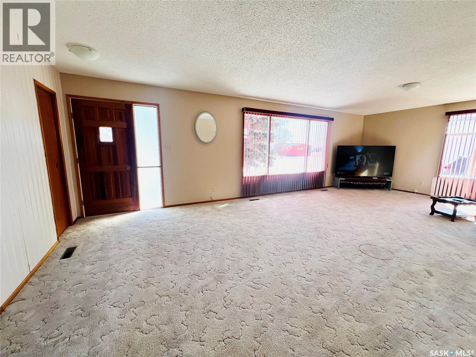 318 Brownlee Street, Morse, Saskatchewan  S0H 3C0 - Photo 8 - SK031464