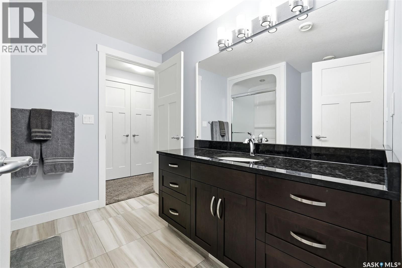 3921 Red Lily Bay, Regina, Saskatchewan  S4V 1S3 - Photo 41 - SK031459