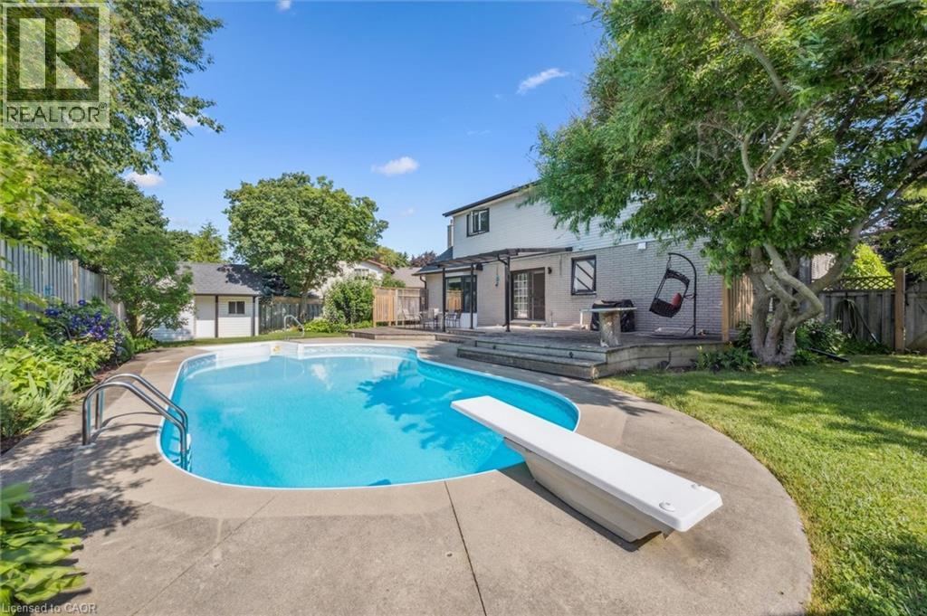 161 Ambleside Court, Waterloo, Ontario  N2K 3E3 - Photo 41 - 40812161