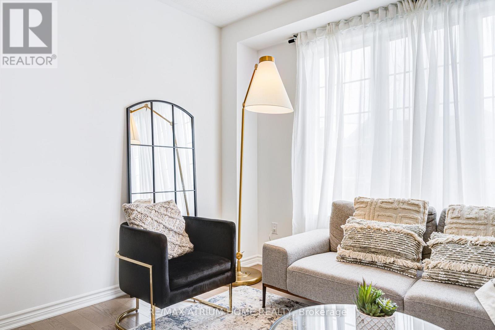 1377 William Halton Parkway, Oakville, Ontario  L6M 5N9 - Photo 10 - W12930342