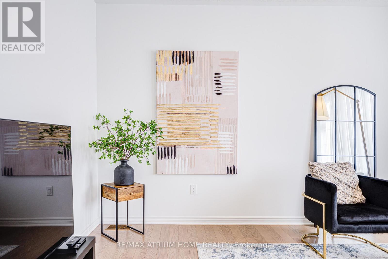 1377 William Halton Parkway, Oakville, Ontario  L6M 5N9 - Photo 11 - W12930342