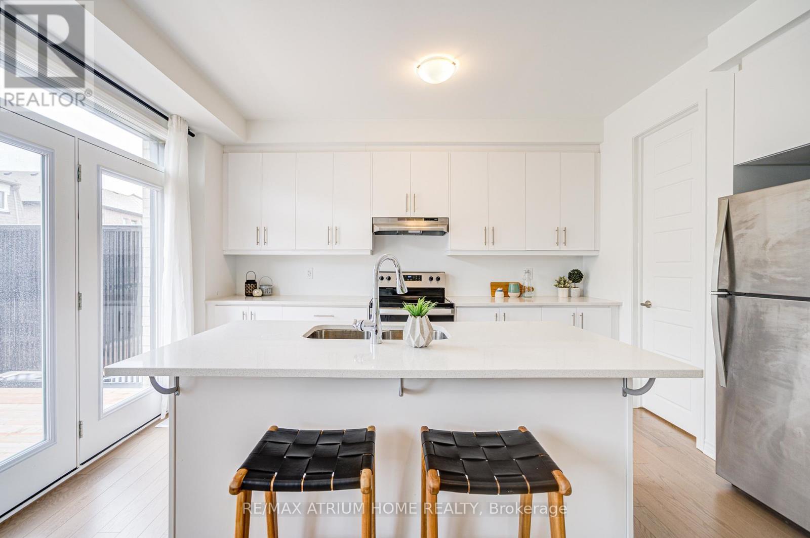 1377 William Halton Parkway, Oakville, Ontario  L6M 5N9 - Photo 16 - W12930342