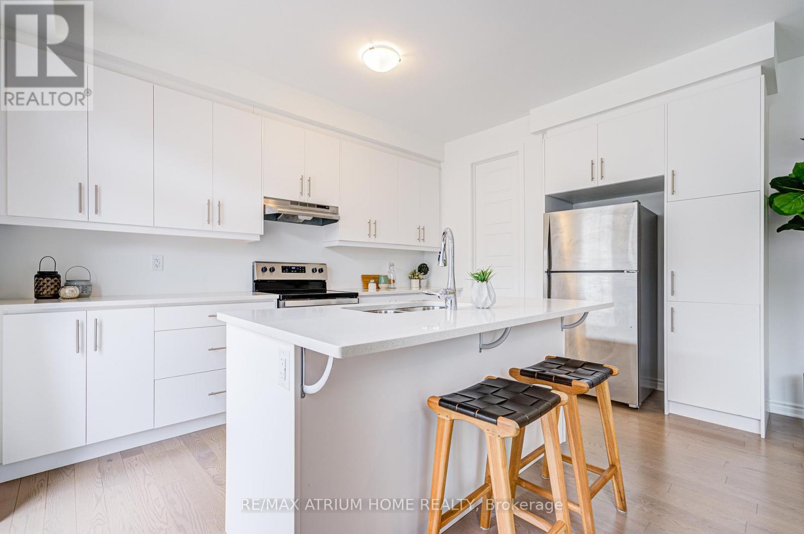 1377 William Halton Parkway, Oakville, Ontario  L6M 5N9 - Photo 17 - W12930342