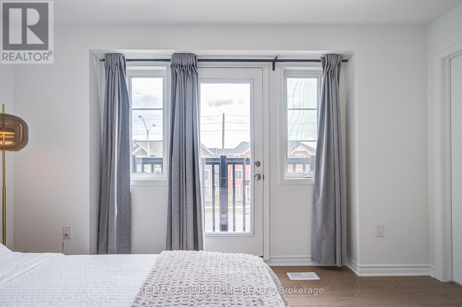 1377 William Halton Parkway, Oakville, Ontario  L6M 5N9 - Photo 33 - W12930342