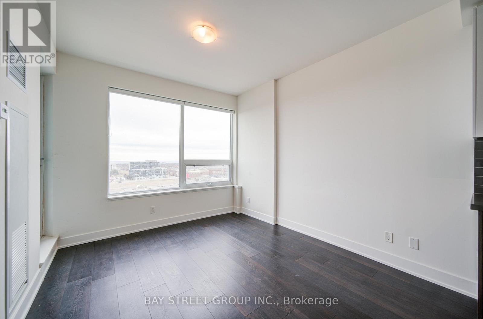 1101 - 297 Oak Walk Drive, Oakville, Ontario  L6H 6Z3 - Photo 10 - W12930410