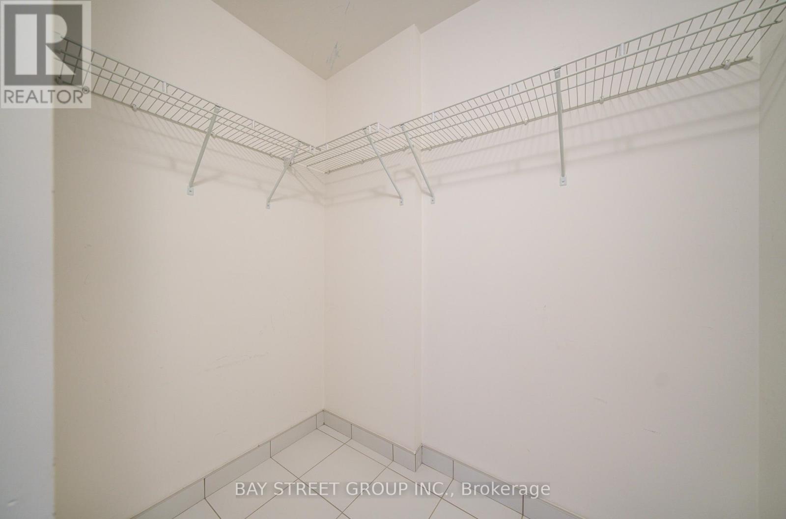 1101 - 297 Oak Walk Drive, Oakville, Ontario  L6H 6Z3 - Photo 16 - W12930410