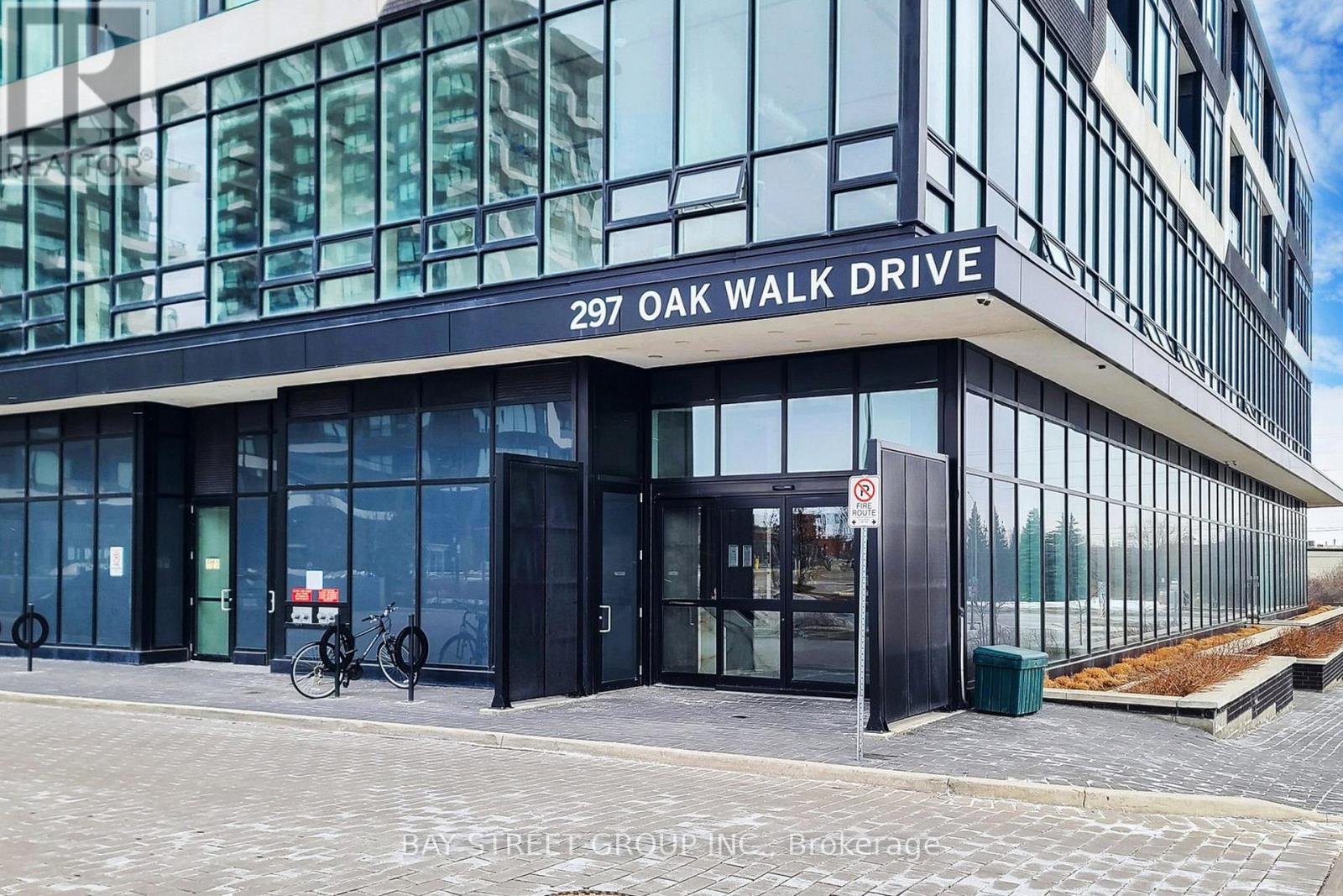 1101 - 297 Oak Walk Drive, Oakville, Ontario  L6H 6Z3 - Photo 2 - W12930410