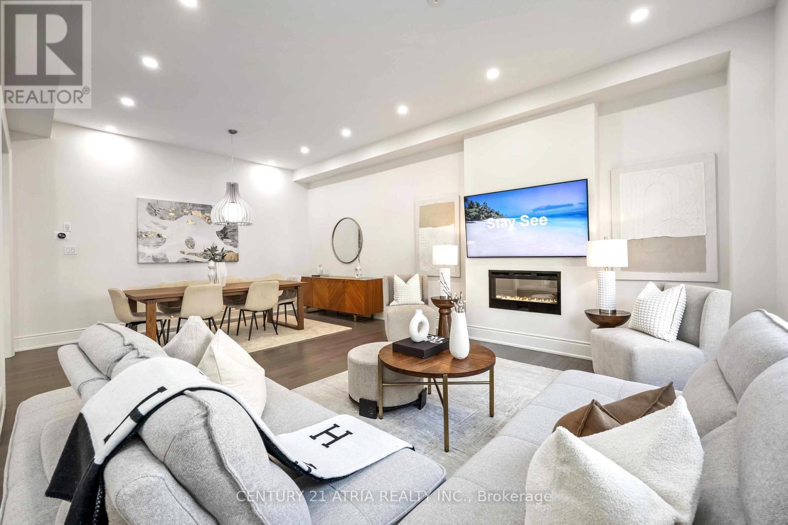 109 VANTAGE LOOP, Newmarket, Ontario