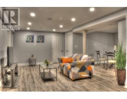 196 MCCAFFREY ROAD, Newmarket, Ontario