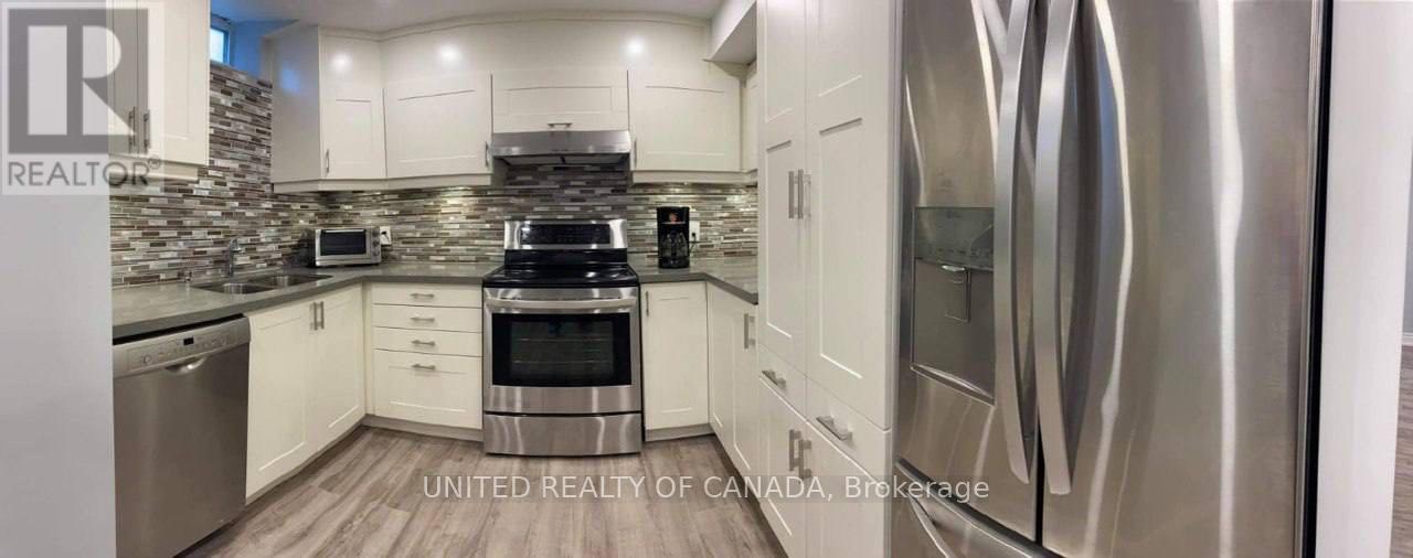 196 Mccaffrey Road, Newmarket, Ontario  L3X 1J9 - Photo 3 - N12925358