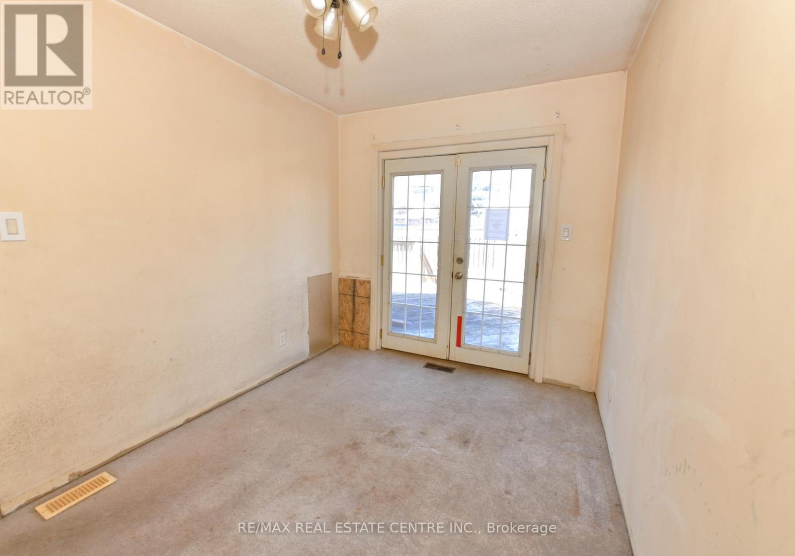 19 Memory Lane, Cambridge, Ontario  N3C 3X7 - Photo 7 - X12930452