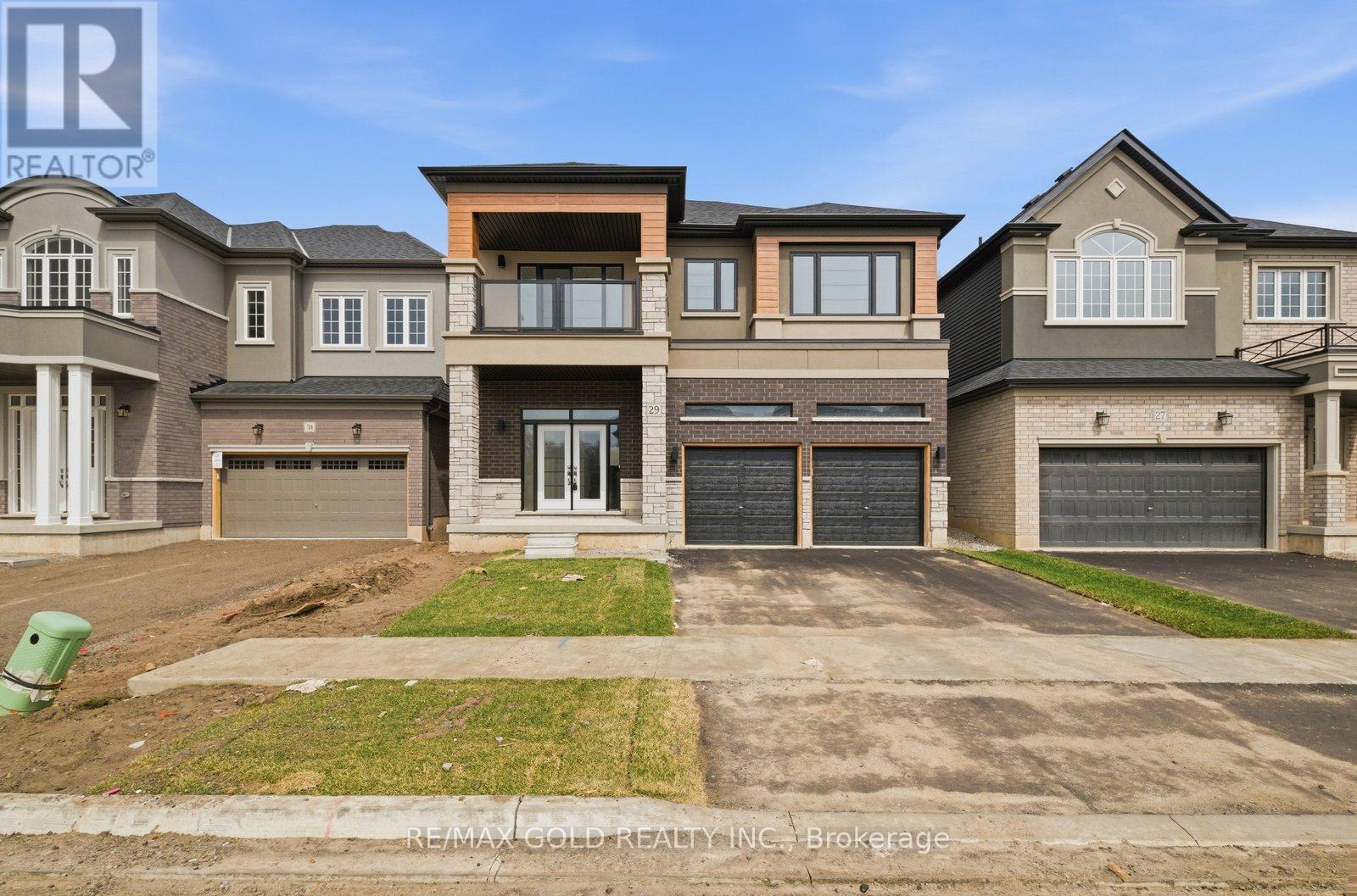 29 MCKERNAN AVENUE, Brantford, Ontario