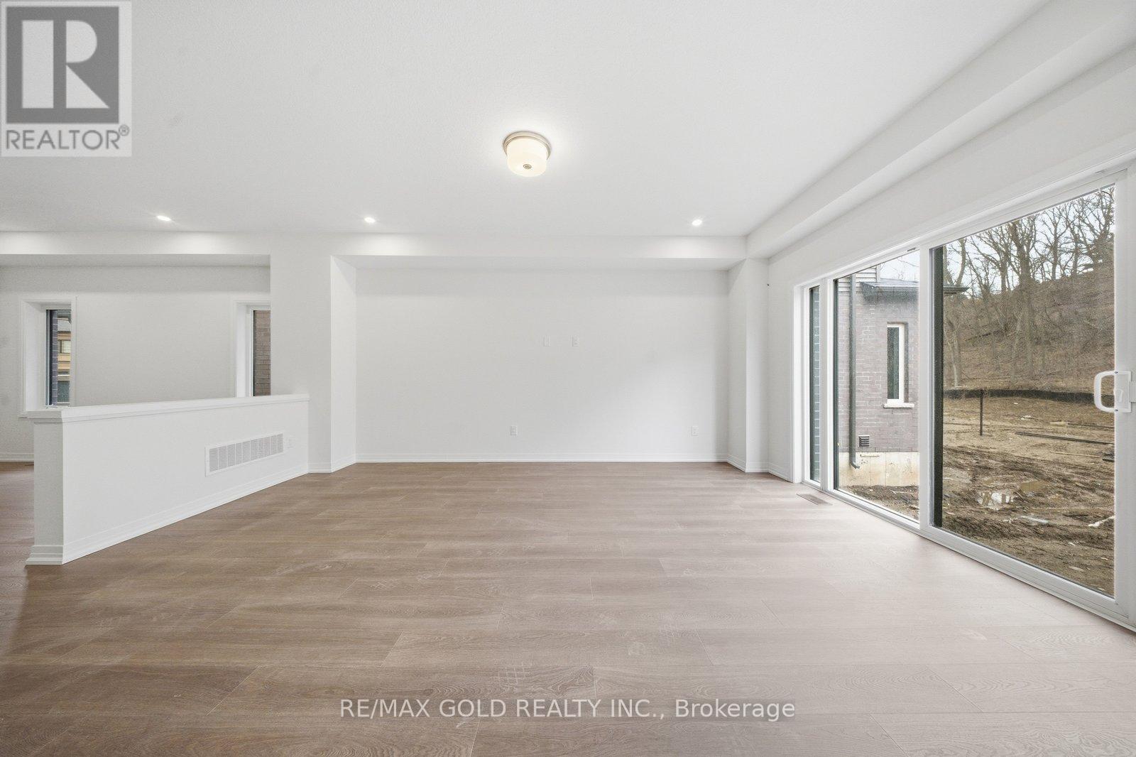 29 Mckernan Avenue, Brantford, Ontario  N3V 0C2 - Photo 12 - X12930478