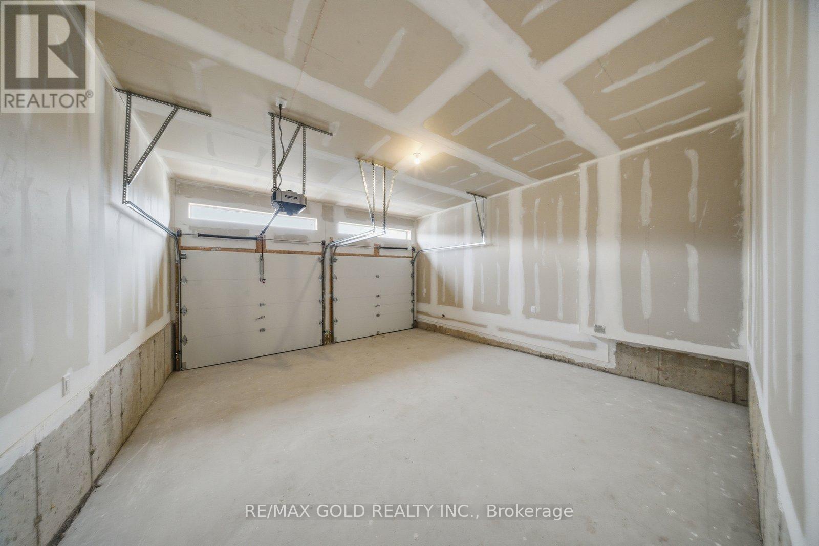 29 Mckernan Avenue, Brantford, Ontario  N3V 0C2 - Photo 38 - X12930478