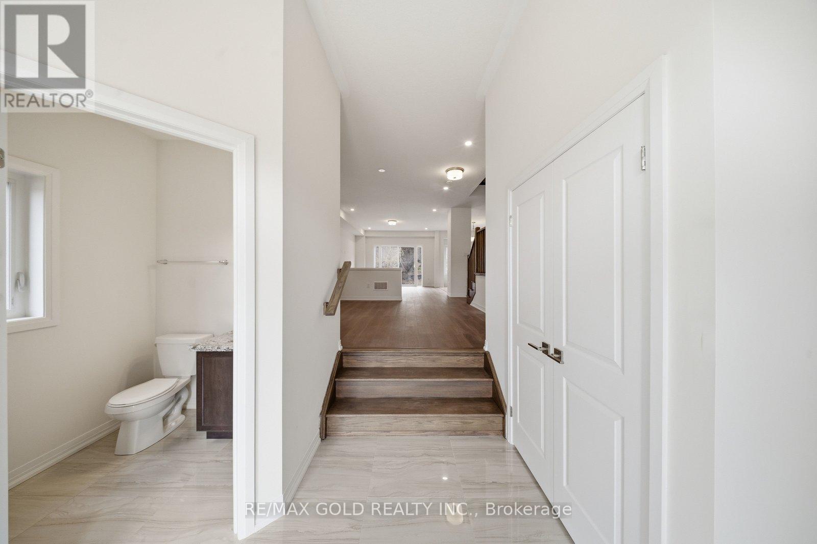 29 Mckernan Avenue, Brantford, Ontario  N3V 0C2 - Photo 7 - X12930478