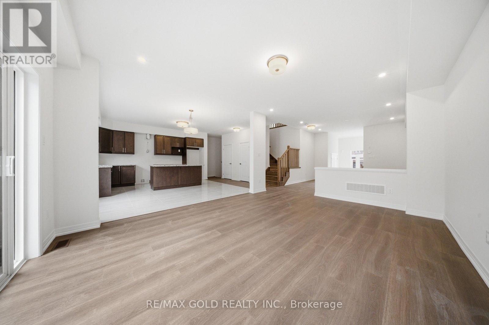 29 Mckernan Avenue, Brantford, Ontario  N3V 0C2 - Photo 8 - X12930478