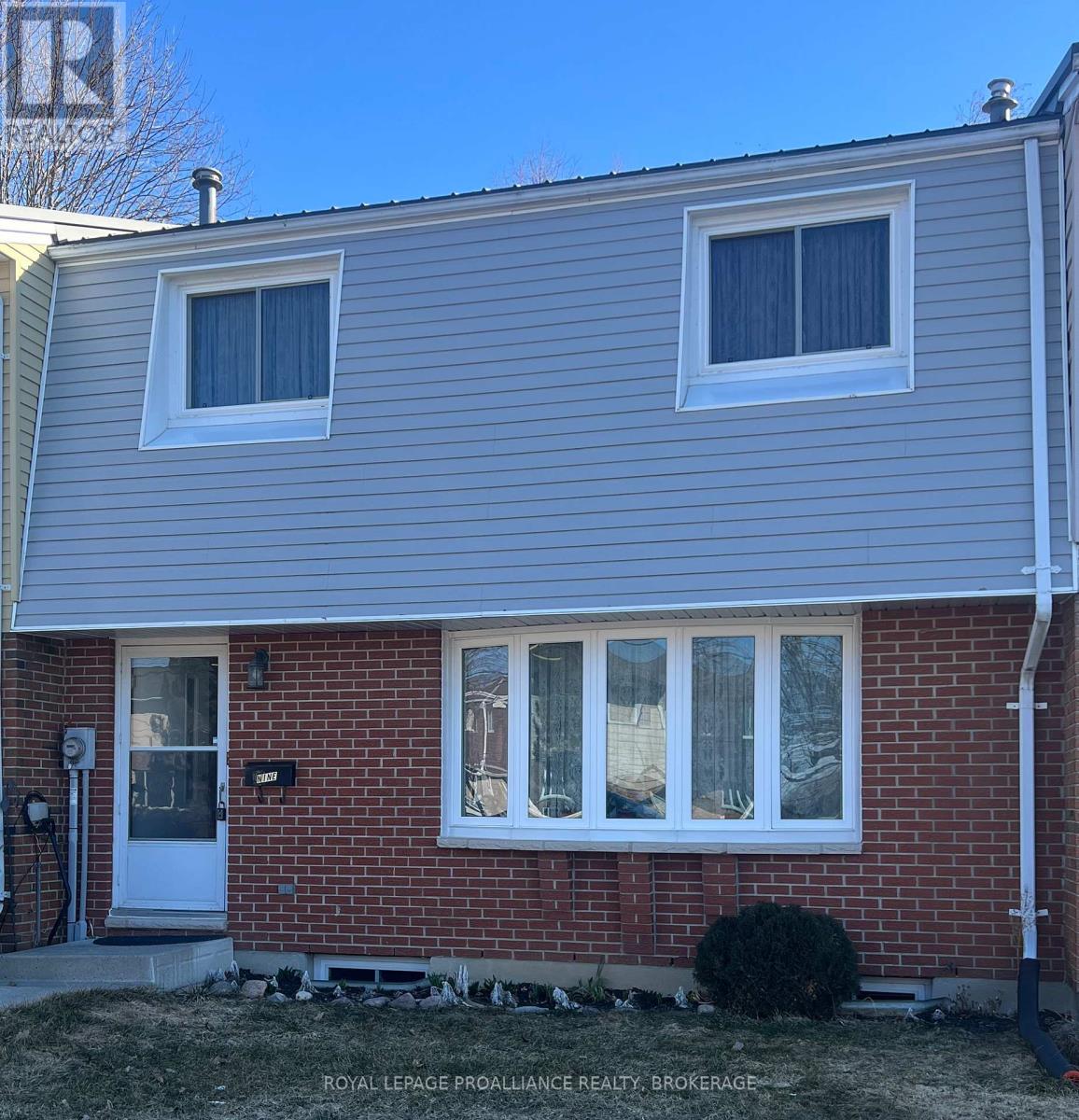 5 - 9 Winchester Drive, Greater Napanee, Ontario  K7R 3P9 - Photo 1 - X12930582