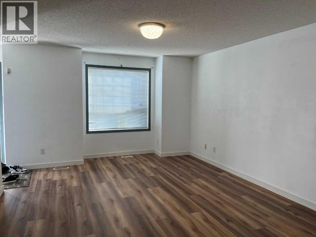 2102, 111 Tarawood Lane NE, Calgary, Alberta  T3J 5C2 - Photo 3 - A2284820