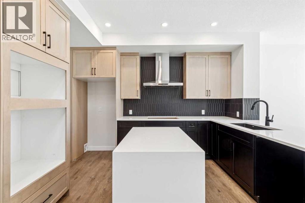 132 Southbow Village Way, Cochrane, Alberta  T4C 3J9 - Photo 5 - A2282654