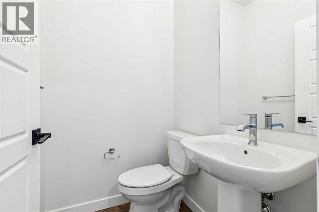 132 Southbow Village Way, Cochrane, Alberta  T4C 3J9 - Photo 18 - A2282654