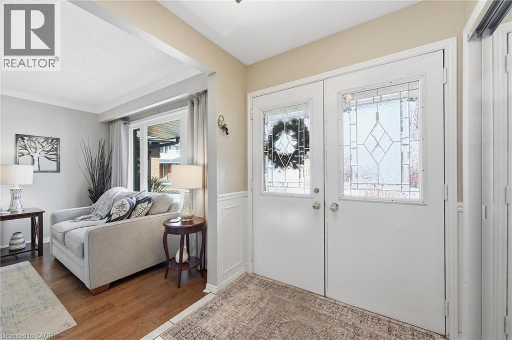 478 Featherstone Court, Burlington, Ontario  L7L 5K1 - Photo 4 - 40814323