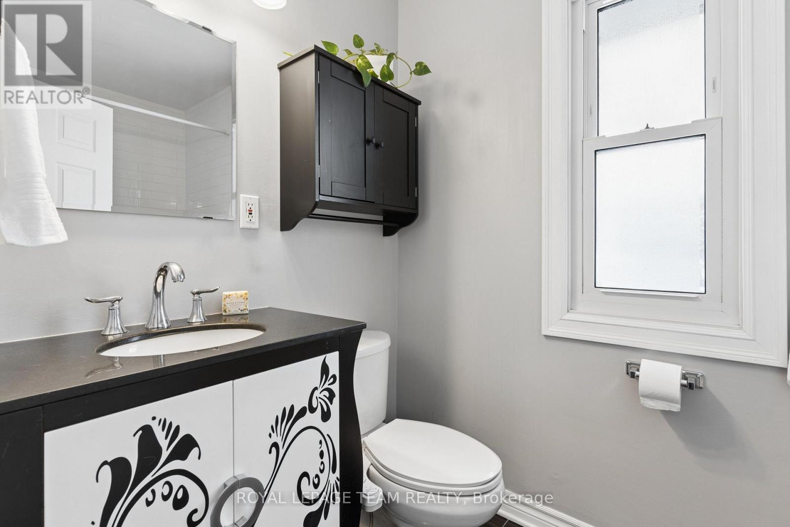 241 Wilfred Crescent, Arnprior, Ontario  K7S 2W8 - Photo 25 - X12930496