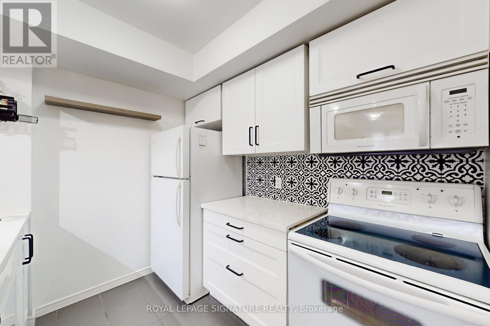 1205 - 21 Pirandello Street, Toronto, Ontario  M6K 3R7 - Photo 2 - C12930498