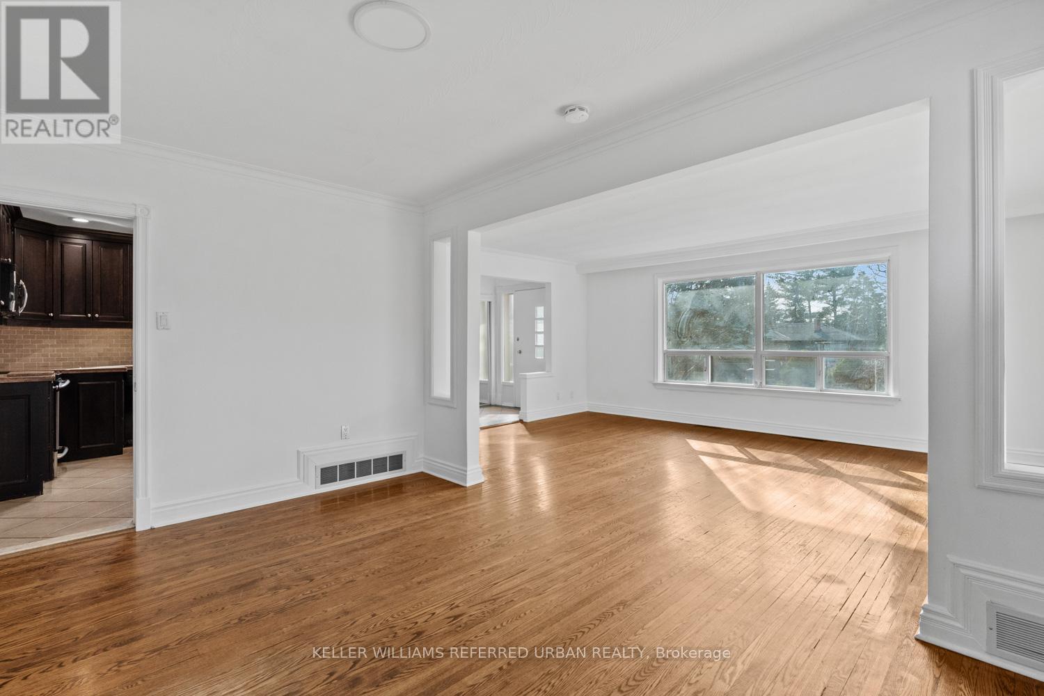 202 Park Home Avenue, Toronto, Ontario  M2R 1A2 - Photo 11 - C12930504