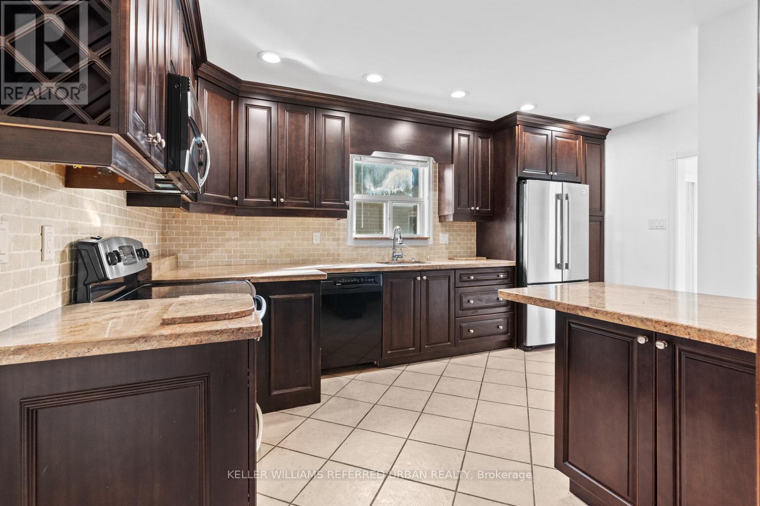 202 Park Home Avenue, Toronto, Ontario  M2R 1A2 - Photo 12 - C12930504