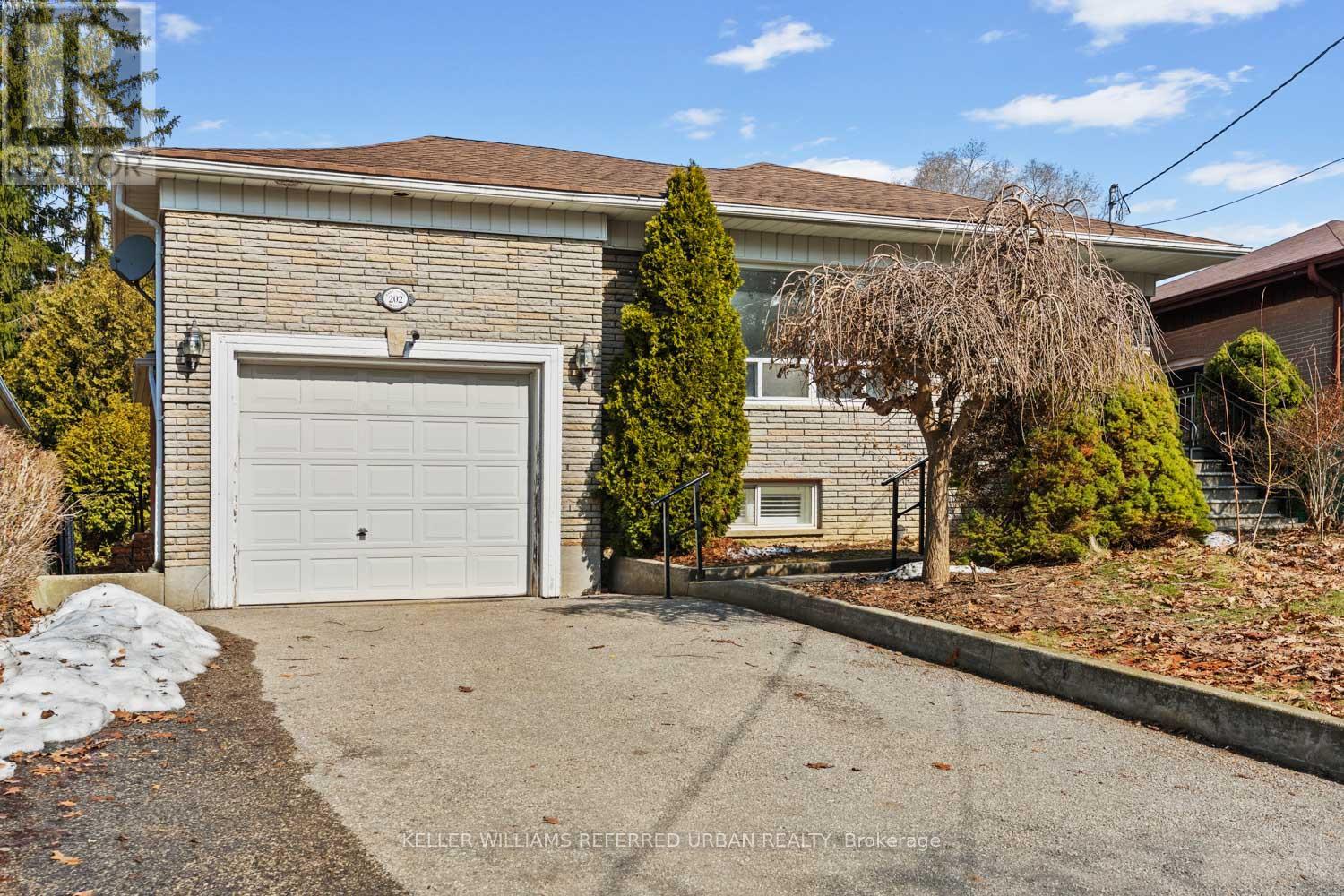 202 Park Home Avenue, Toronto, Ontario  M2R 1A2 - Photo 37 - C12930504