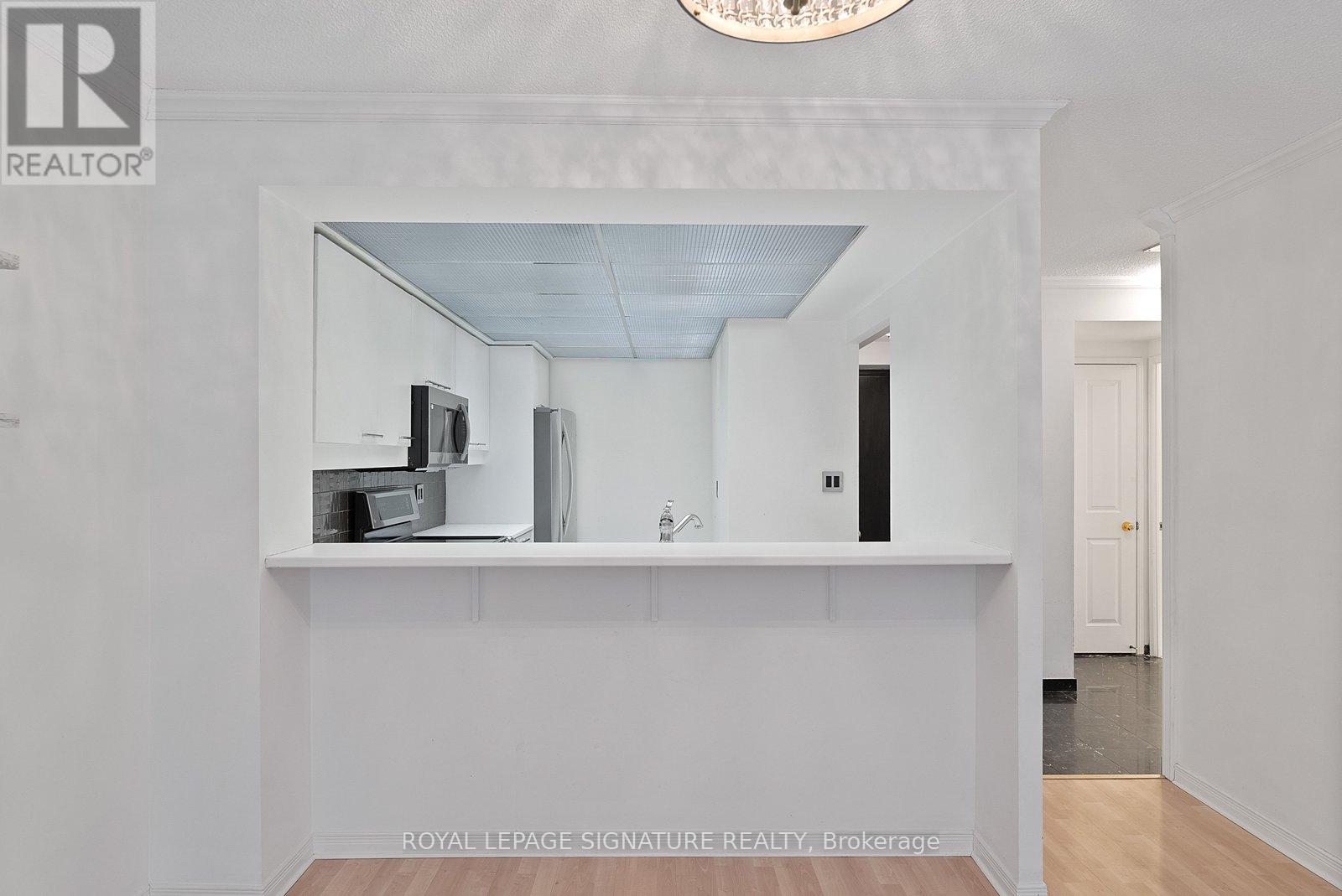 206 - 18 Hollywood Avenue, Toronto, Ontario  M2N 6P5 - Photo 11 - C12930510