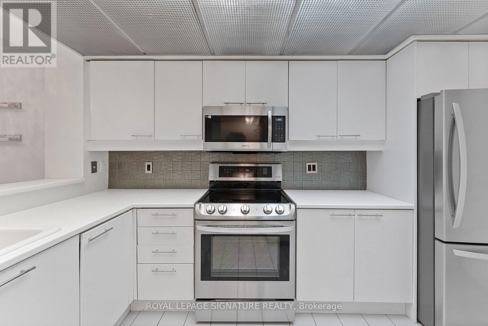 206 - 18 Hollywood Avenue, Toronto, Ontario  M2N 6P5 - Photo 8 - C12930510