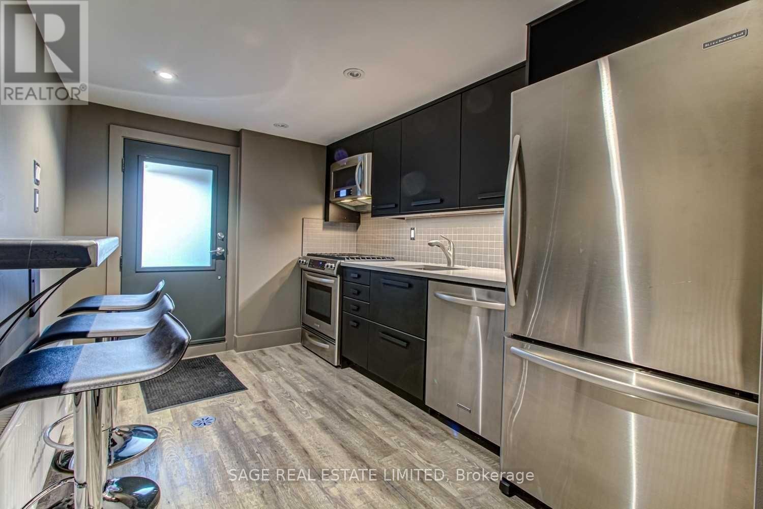 Lower - 671 Dufferin Street, Toronto (Little Portugal), Ontario  M6K 2B2 - Photo 3 - C12930516