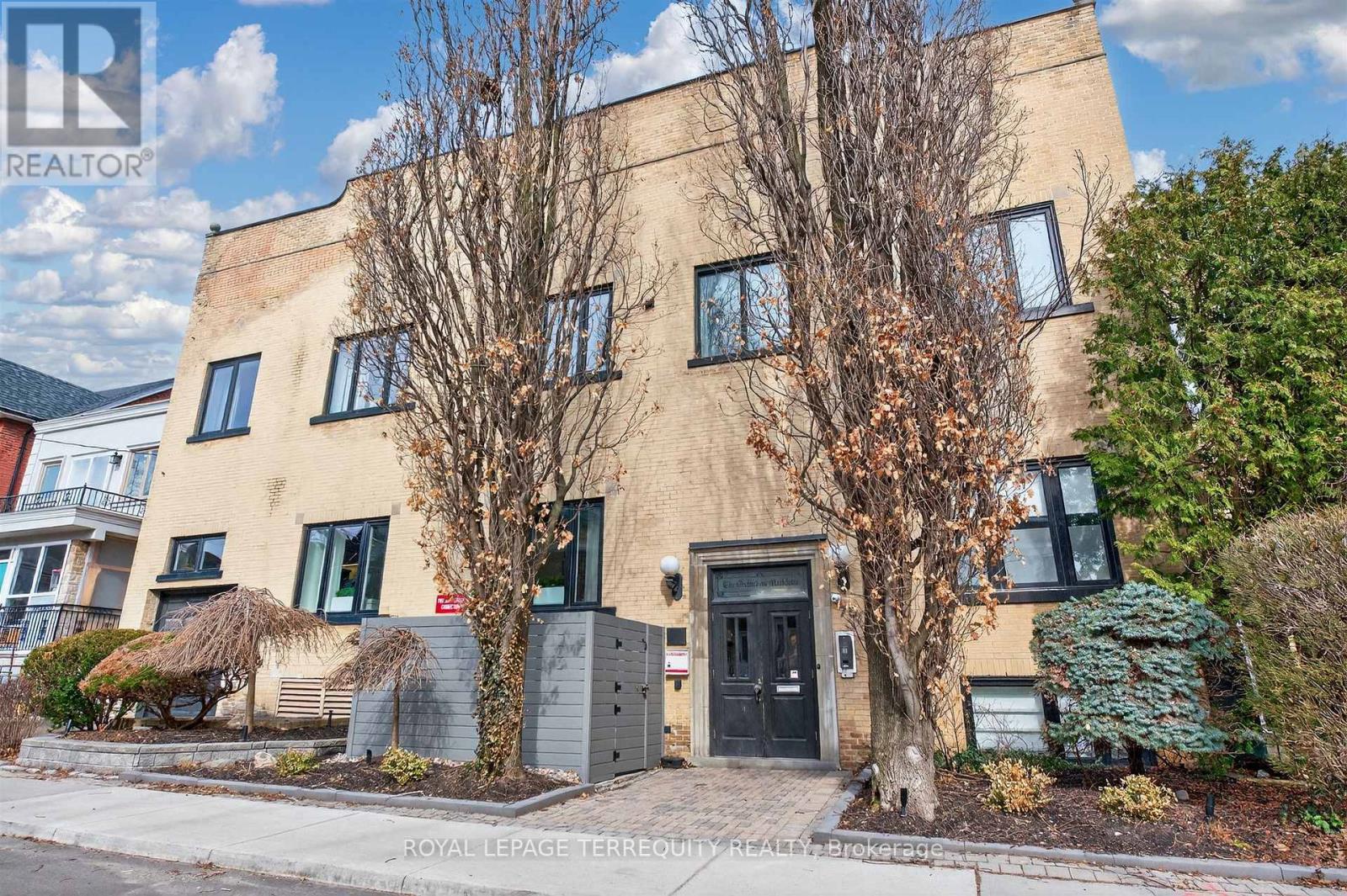 1 - 75 MARKHAM STREET, Toronto, Ontario